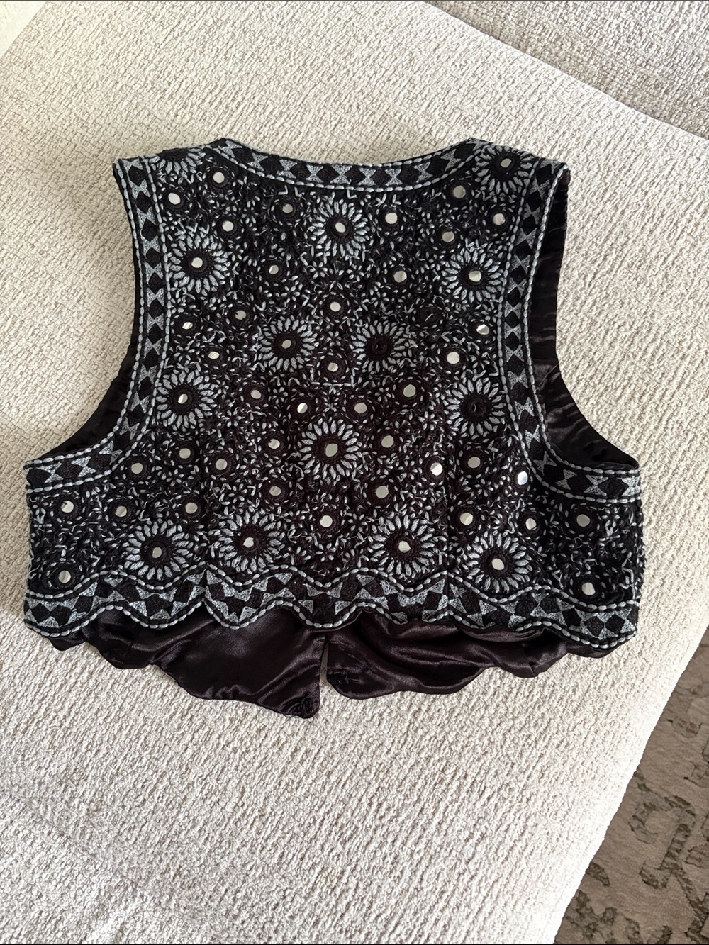 Free People Black & Gray Crochet Floral Crop Top - Picture 4 of 6